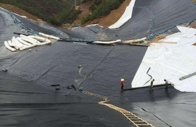 复合橙子视频app在线下载膜的下端怎样锚固