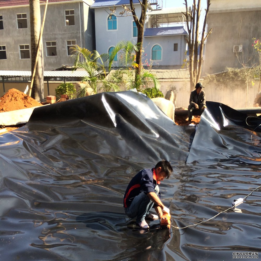 施工经常关注的问题橙子视频app在线下载膜下排水及排气