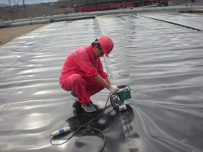水库蓄水防渗漏复合橙子视频app在线下载膜的质量控制尤为突出