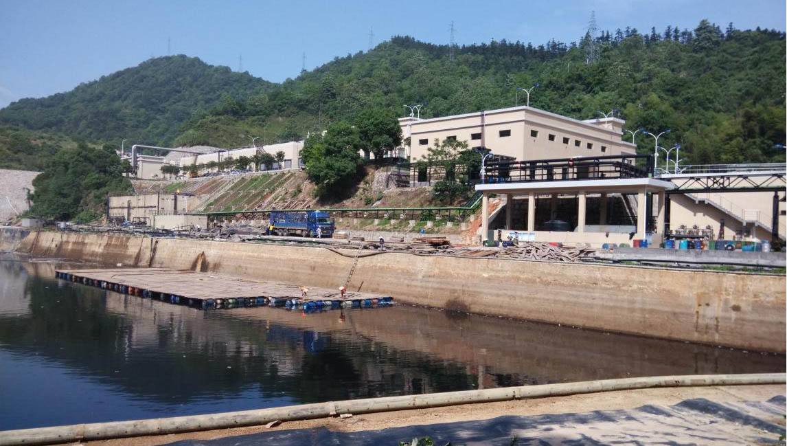 哪种规格的HDPE膜可满足调节池防渗系统施工操作要点？