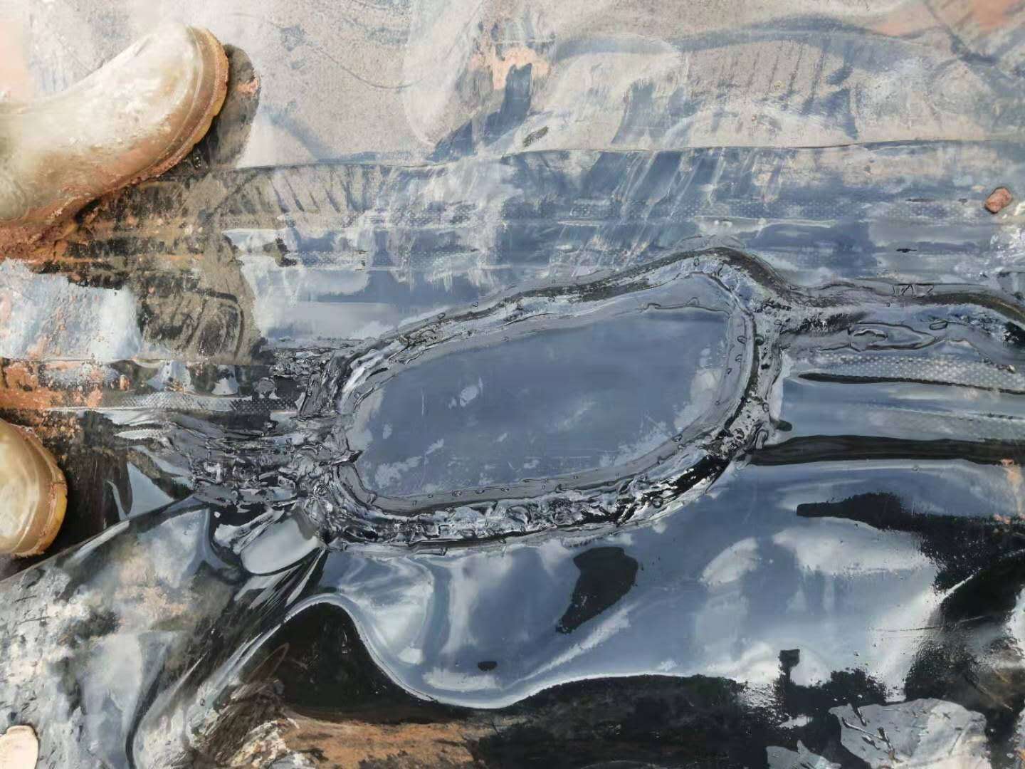 根据施工经验考虑工程用抗渗橙子视频app在线下载膜收缩量