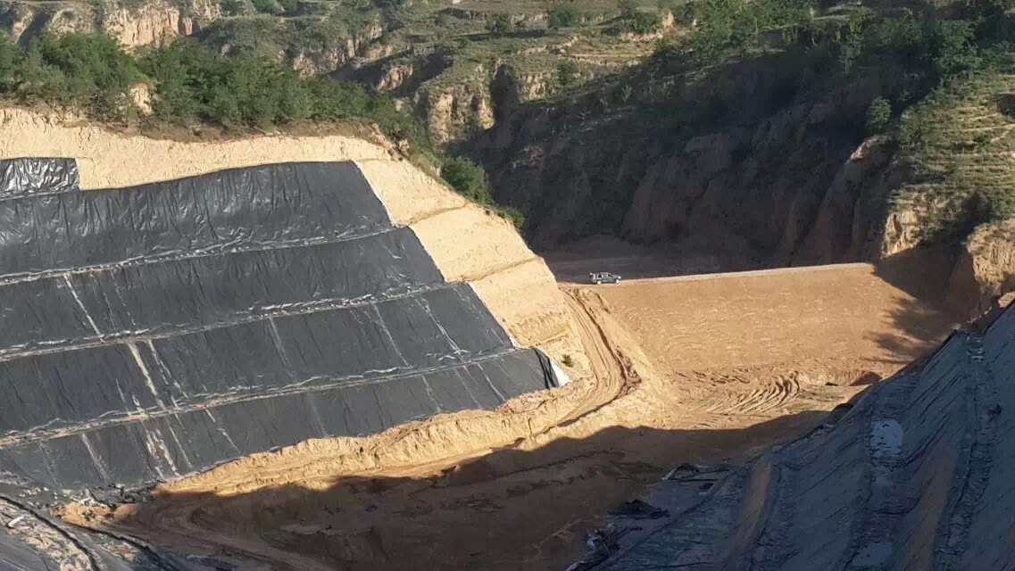 高密度聚乙烯橙子视频app在线下载膜主要用于填埋场、景观湖泊和池塘