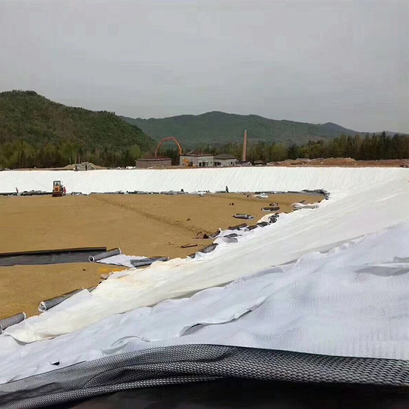 复合橙子视频app在线下载膜的预制操作时调蓄水池周边连接位置需进行妥善处理