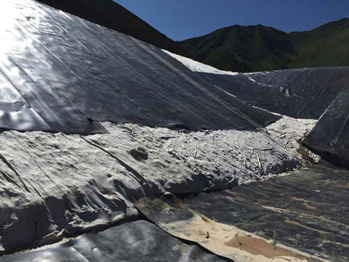 防渗橙子视频app在线下载膜层是隔水防渗的主体结构
